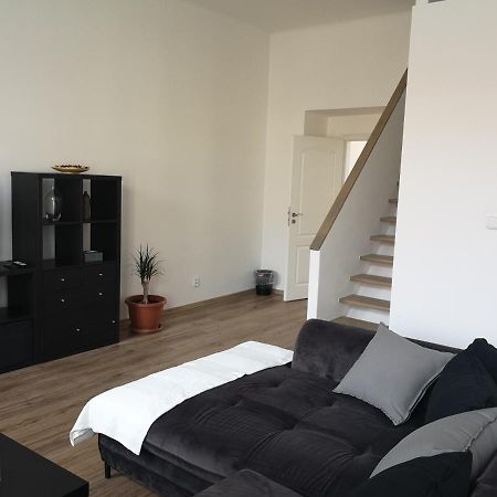 Fine Apartment In Centrum Of Slany With Aircondition Luaran gambar