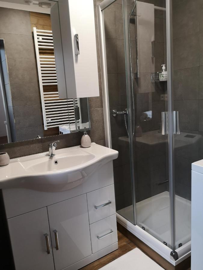 Fine Apartment In Centrum Of Slany With Aircondition Luaran gambar